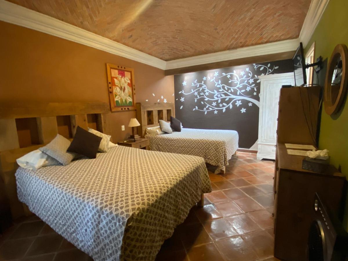 Hotel Ana Catalina And Suites San Miguel de Allende Bagian luar foto